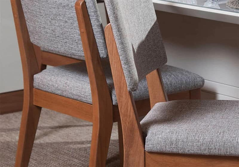 como limpar estofado de cadeira