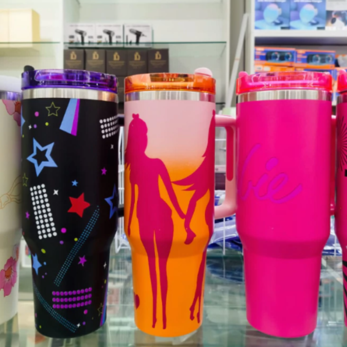 Copo Térmico modelo Barbie 1.200ml - Imagem 4